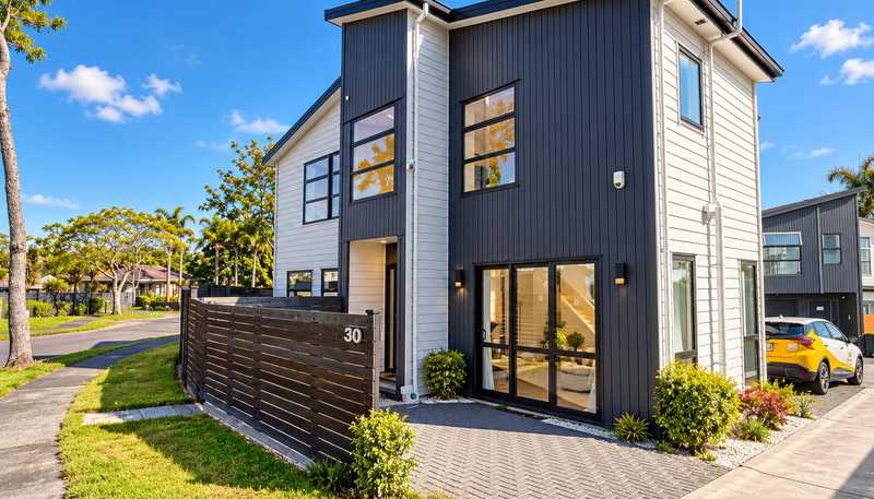 30 Birman Close, Half Moon Bay