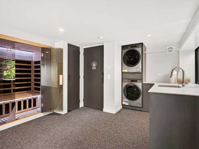 8 Pleasant Place, Mellons Bay