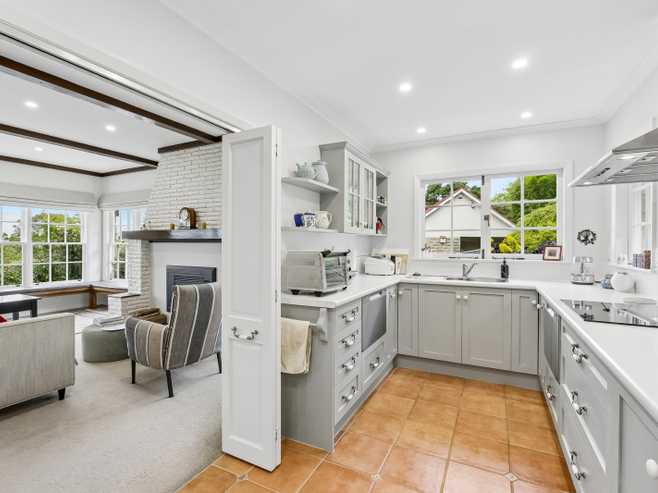 6 St Ronans Road, Macandrew Bay