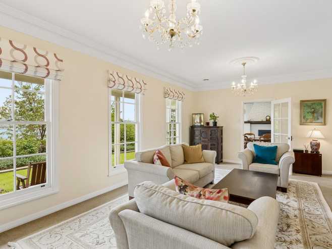 6 St Ronans Road, Macandrew Bay