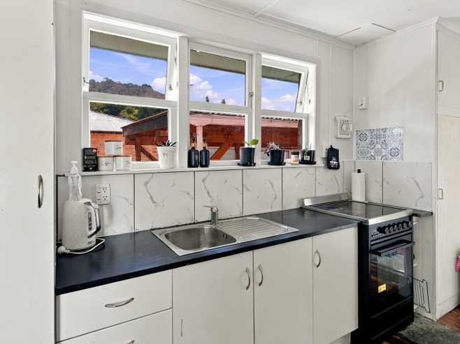 37 Brookland Road, Western Heights