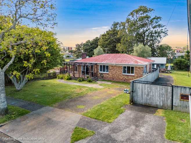 15 Freyberg Crescent, Pukekohe