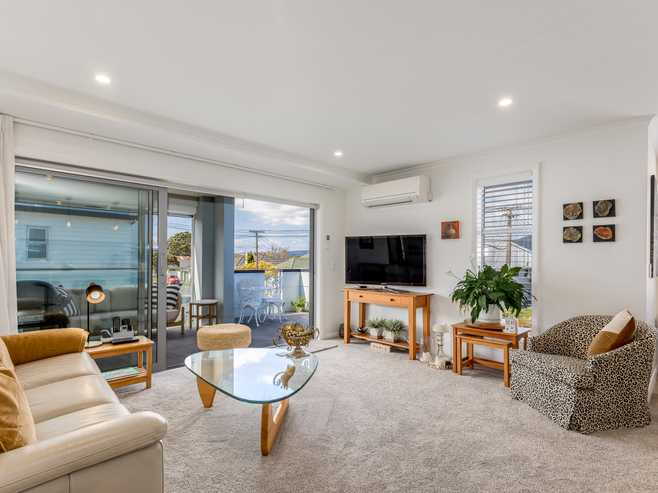 1 Lucern Lane, Petone