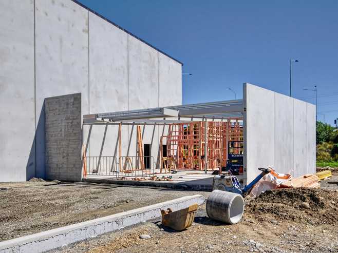 Motorway Industrial – Nearing Completion