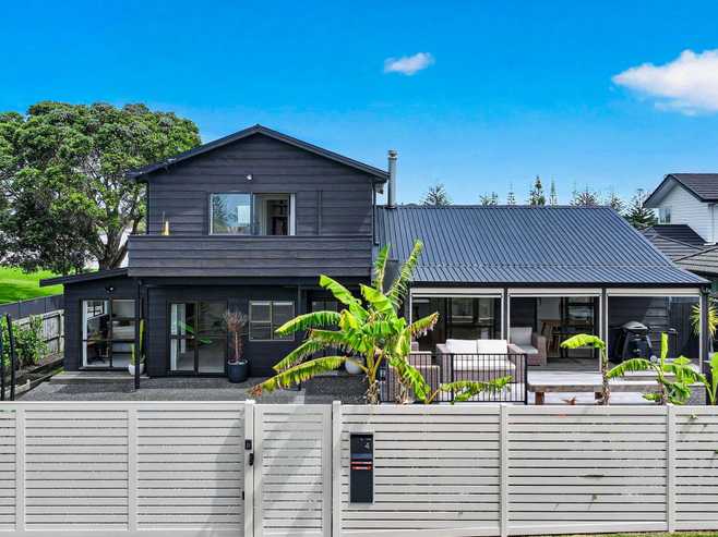 4 Centreway Road, Orewa
