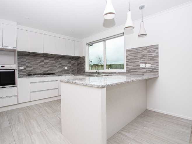 27 Cabourne Drive, Fitzroy