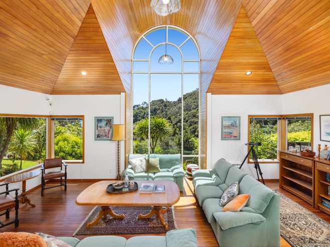 431 Manawaora Road, Russell
