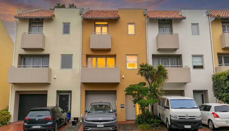 62/305 Evans Bay Parade, Hataitai
