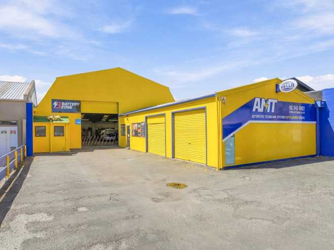 Tenanted freehold workshop opportunity