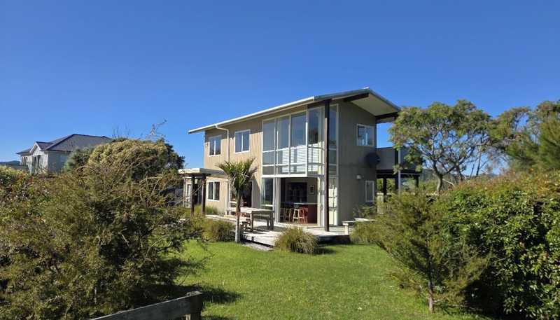165 Kowhai Avenue, Matarangi