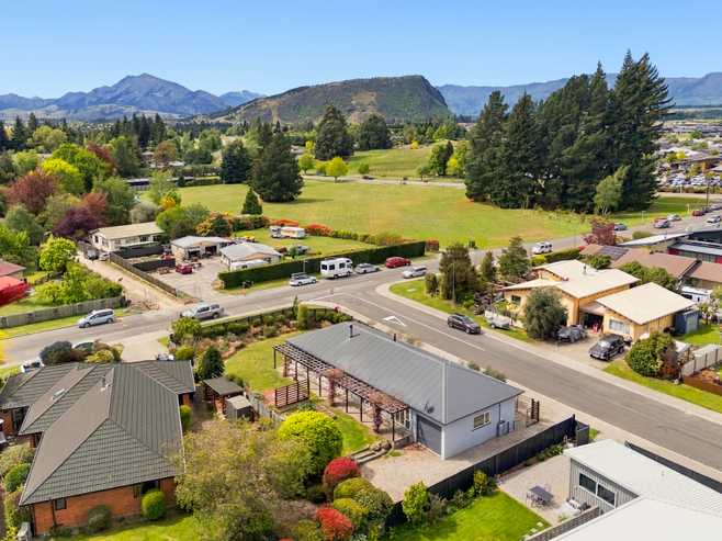 225 Stone Street, Wanaka