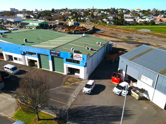 Flexible warehouse and yard