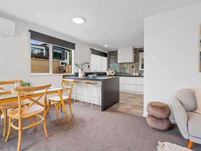 154 Larnach Road, Waverley
