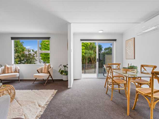 154 Larnach Road, Waverley