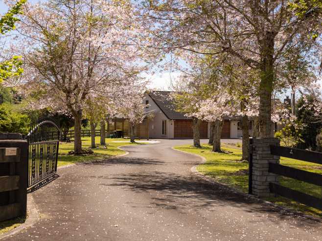 19 Waioroi Place, Oropi