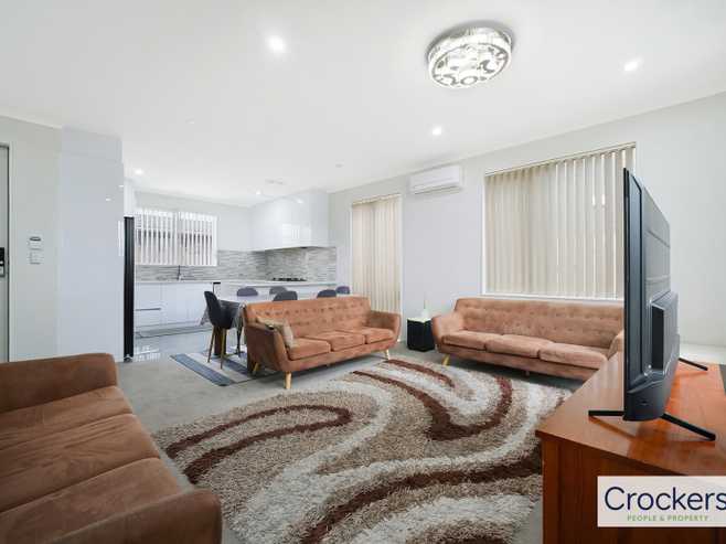 9D Henwood Road, Mangere