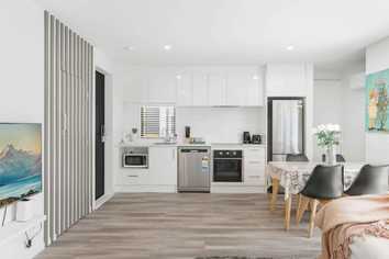2/58 Division Street, Riccarton
