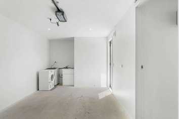 2/58 Division Street, Riccarton