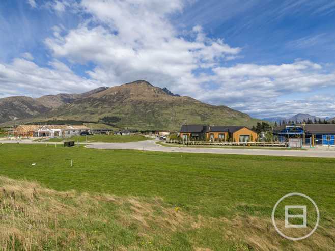 16 Kahiwi Drive, LOWER SHOTOVER