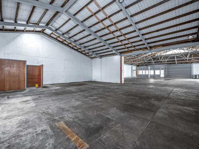 Affordable freehold warehouse in Otahuhu
