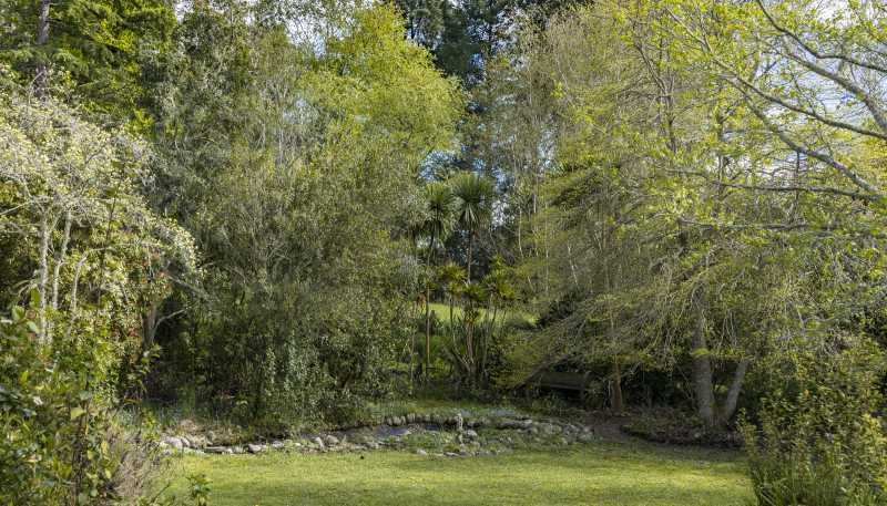 2096 Masterton Stronvar Road, Stronvar