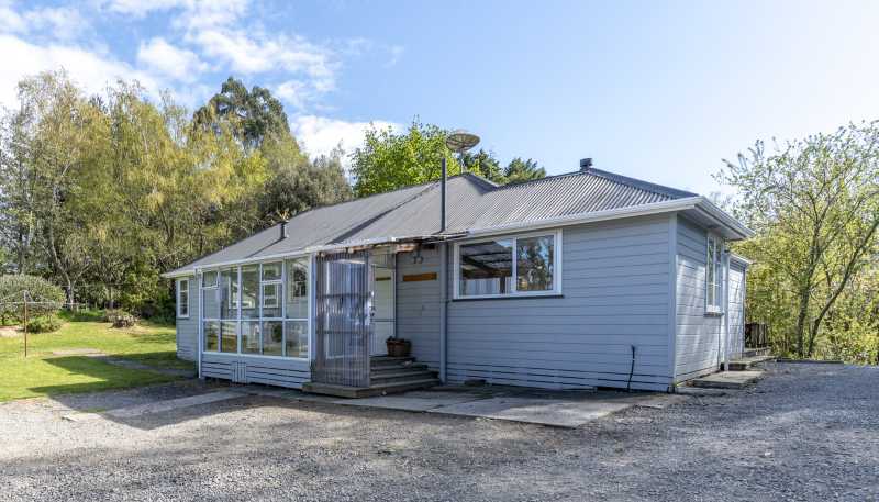 2096 Masterton Stronvar Road, Stronvar