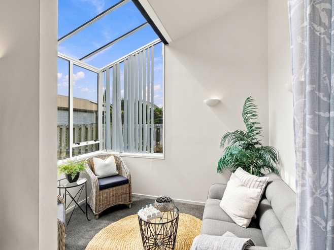 2/7 Sumnervale Drive, Sumner