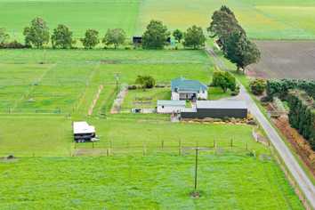 202 Fords Road, Willowby