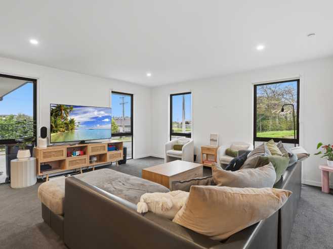 84 Hyde Street, Kingswell