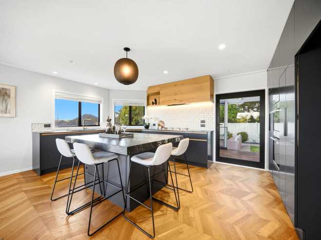 10 Pigeonwood Lane, Albany