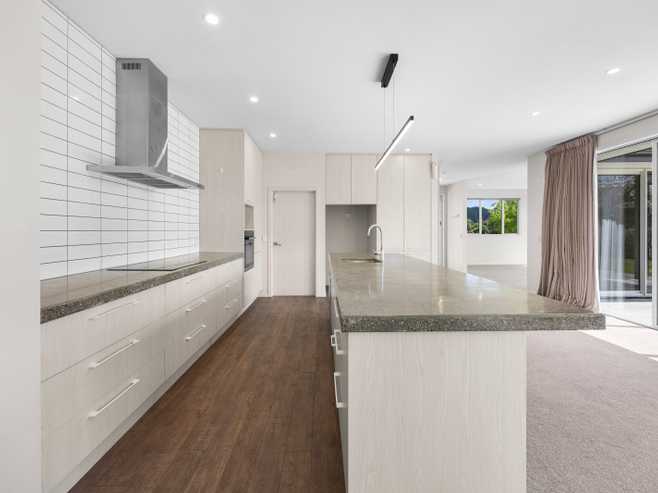 21 Alice Burn Drive, Luggate