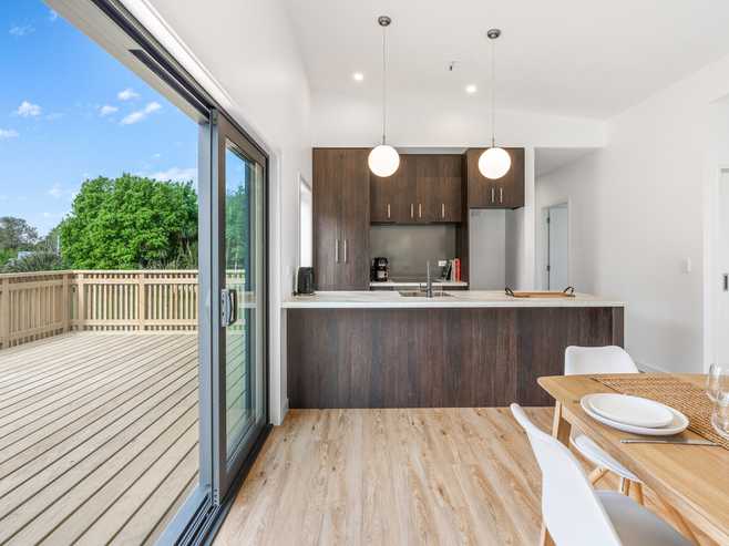 10 Knowles Lane, Long Beach