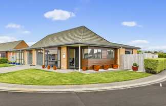 70/9 Fuller Close, Levin