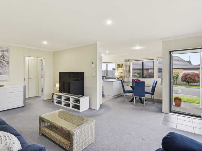 70/9 Fuller Close, Levin