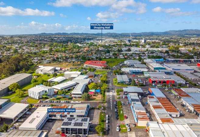 MORTGAGEE AUCTION - SPLIT TENANCY OPPORTUNITY
