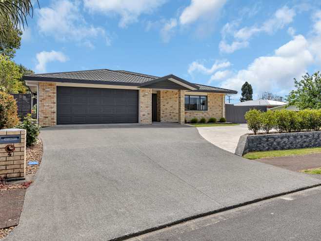 4 Conifer Grove, Kamo