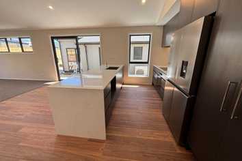 25 Rowe Dr, Jacks Point