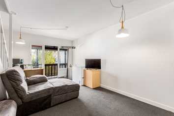 18/46 Hiropi Street, Newtown