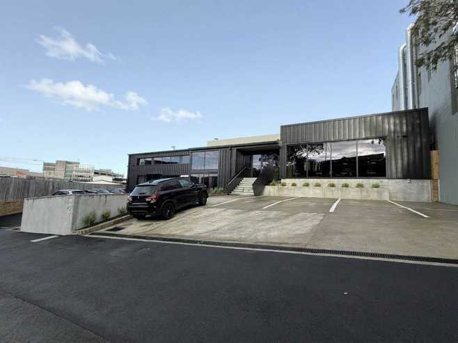 REFURBISHED CHARACTER OFFICES
