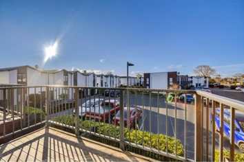 37/10 Buffon Street, Waltham