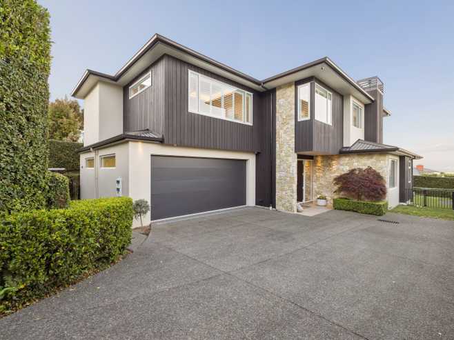43 Thirteenth Avenue, Avenues