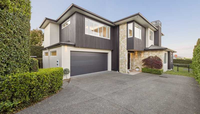 43 Thirteenth Avenue, Avenues