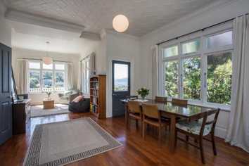 112 Cliffs Road, Saint Clair
