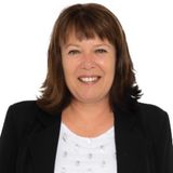 Lynda Creighton