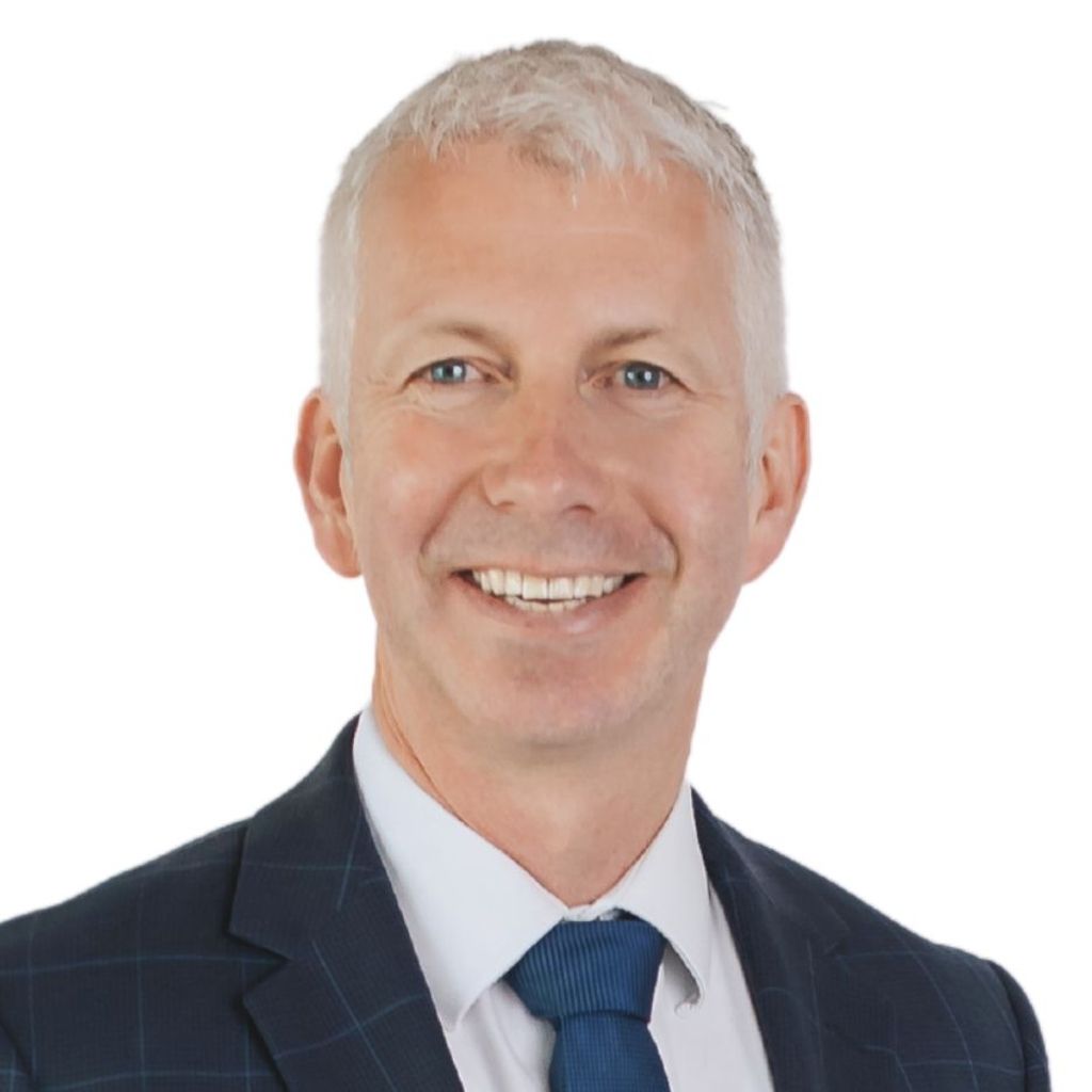 Hayley Davies - realestate.co.nz